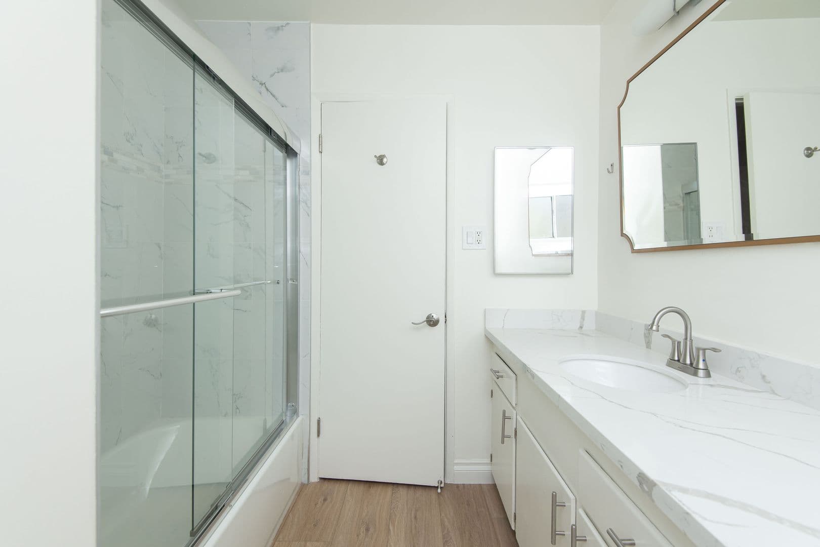 Los Angeles Apartment: 10554-60 National Blvd.