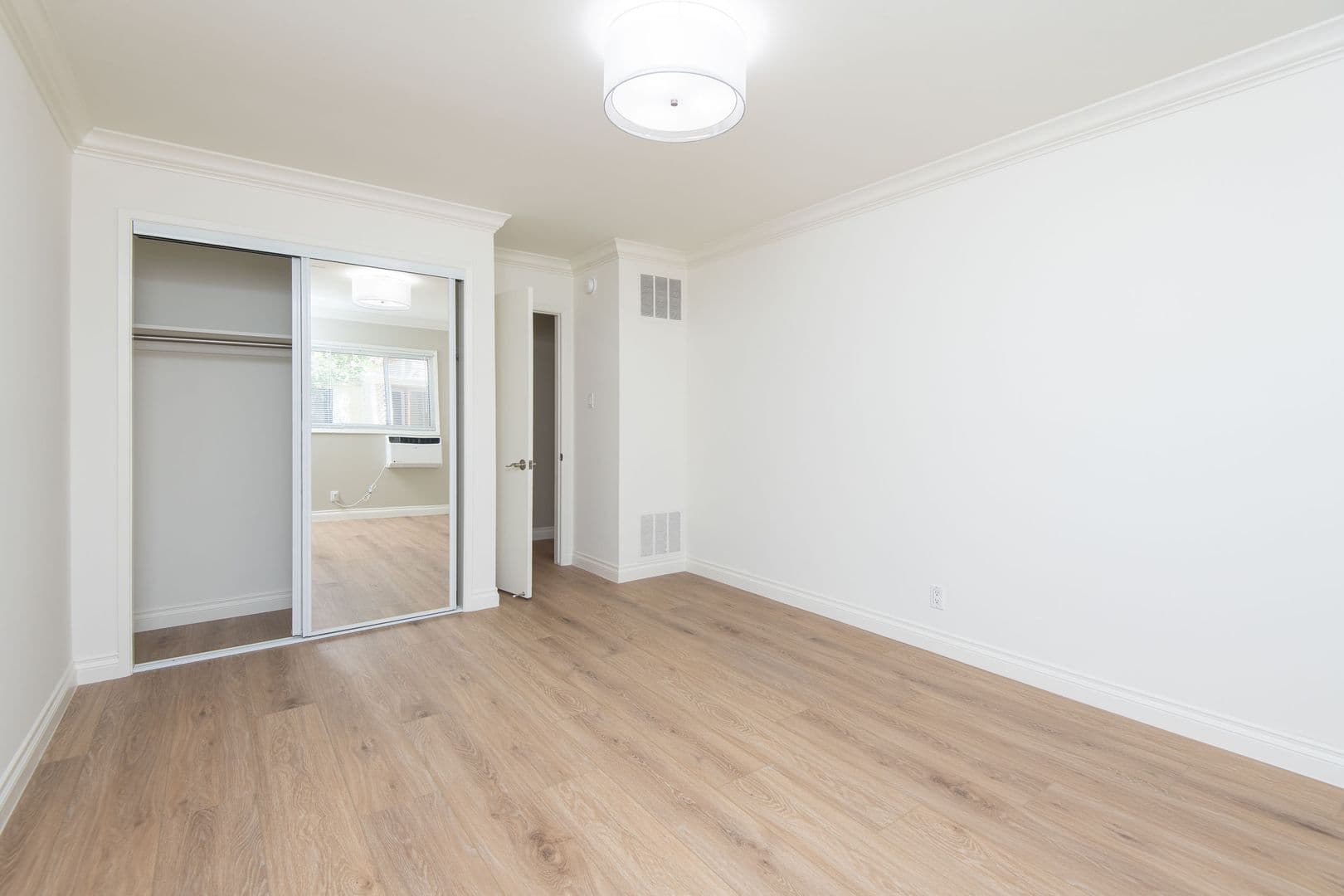 Los Angeles Apartment: 10554-60 National Blvd.