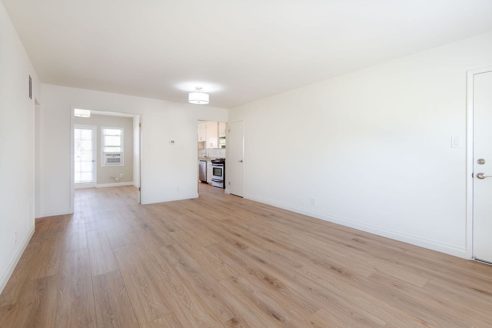 Los Angeles Apartment: 10554-60 National Blvd.