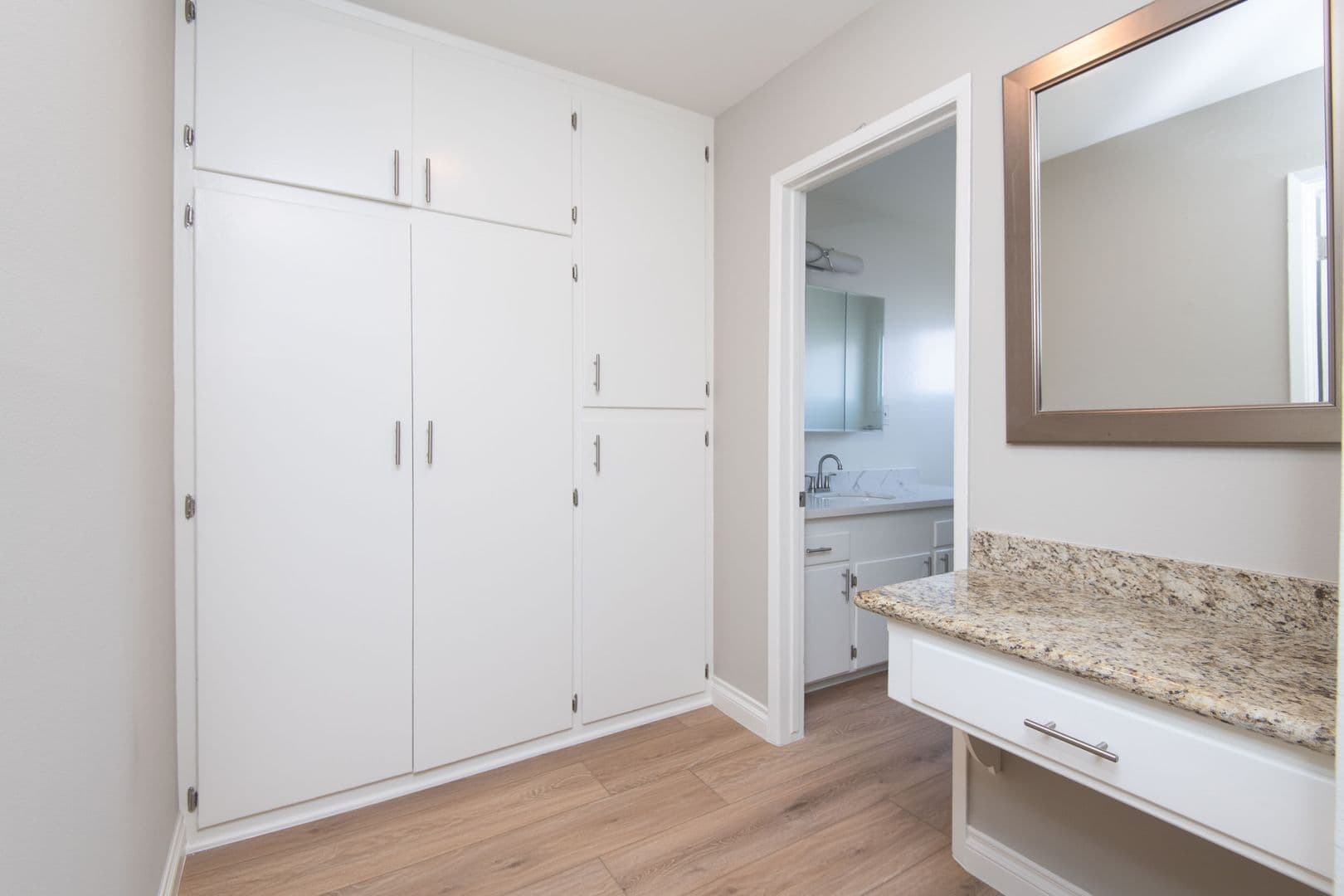 Los Angeles Apartment: 10554-60 National Blvd.