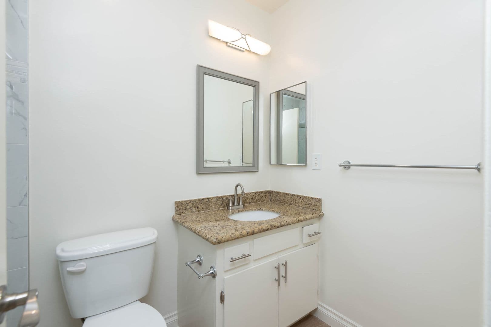 Los Angeles Apartment: 12740 Venice Blvd.