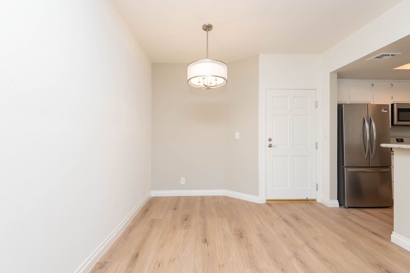 Los Angeles Apartment: 3745 Military Ave.