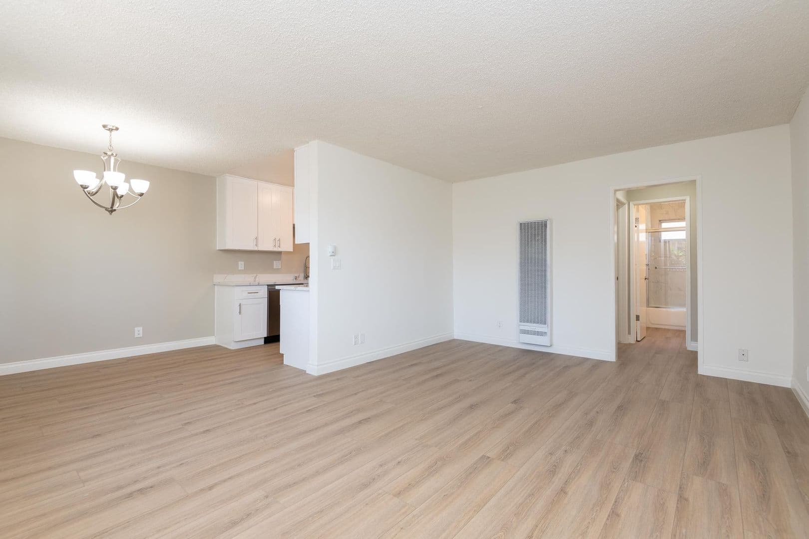 Los Angeles Apartment: 3810 Wade St.
