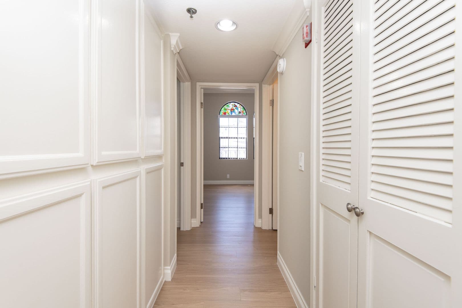 Los Angeles Apartment: 7120 Ramsgate Ave.