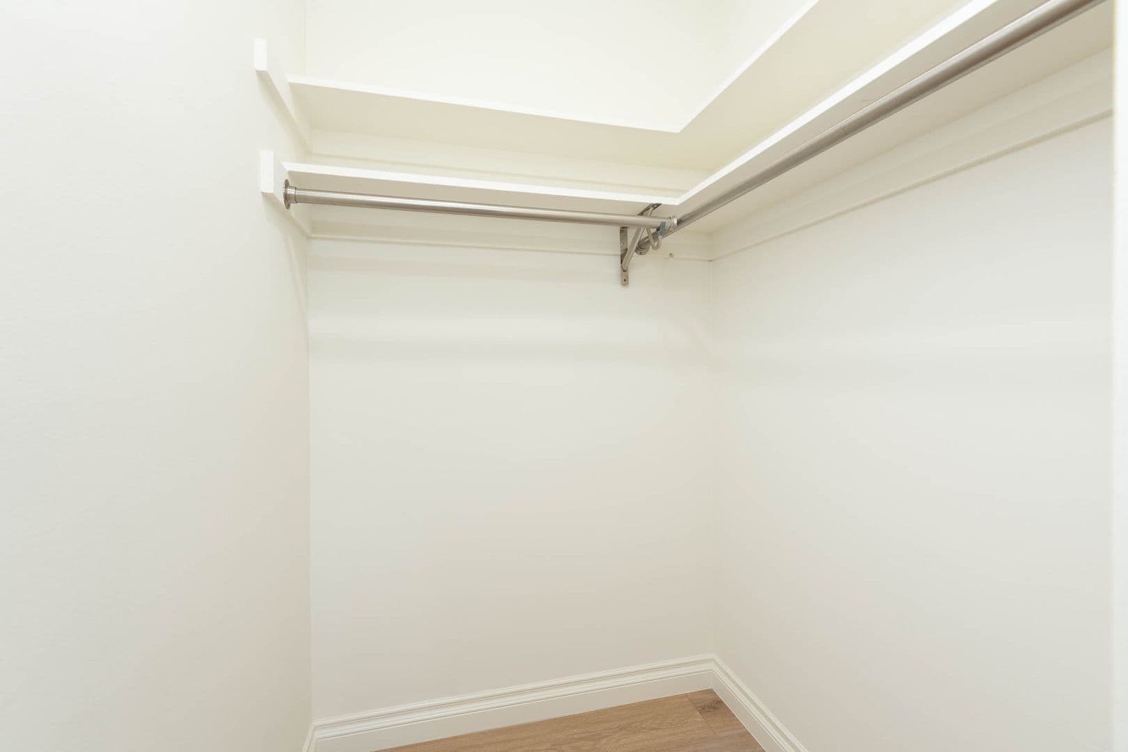 Los Angeles Apartment: 12740 Venice Blvd.