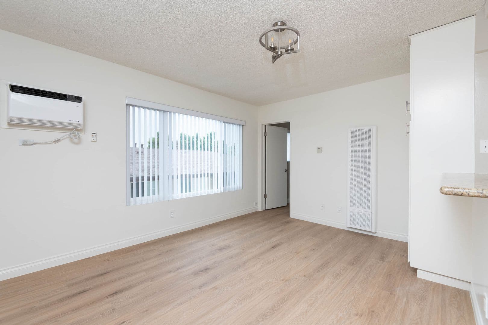 Los Angeles Apartment: 12740 Venice Blvd.