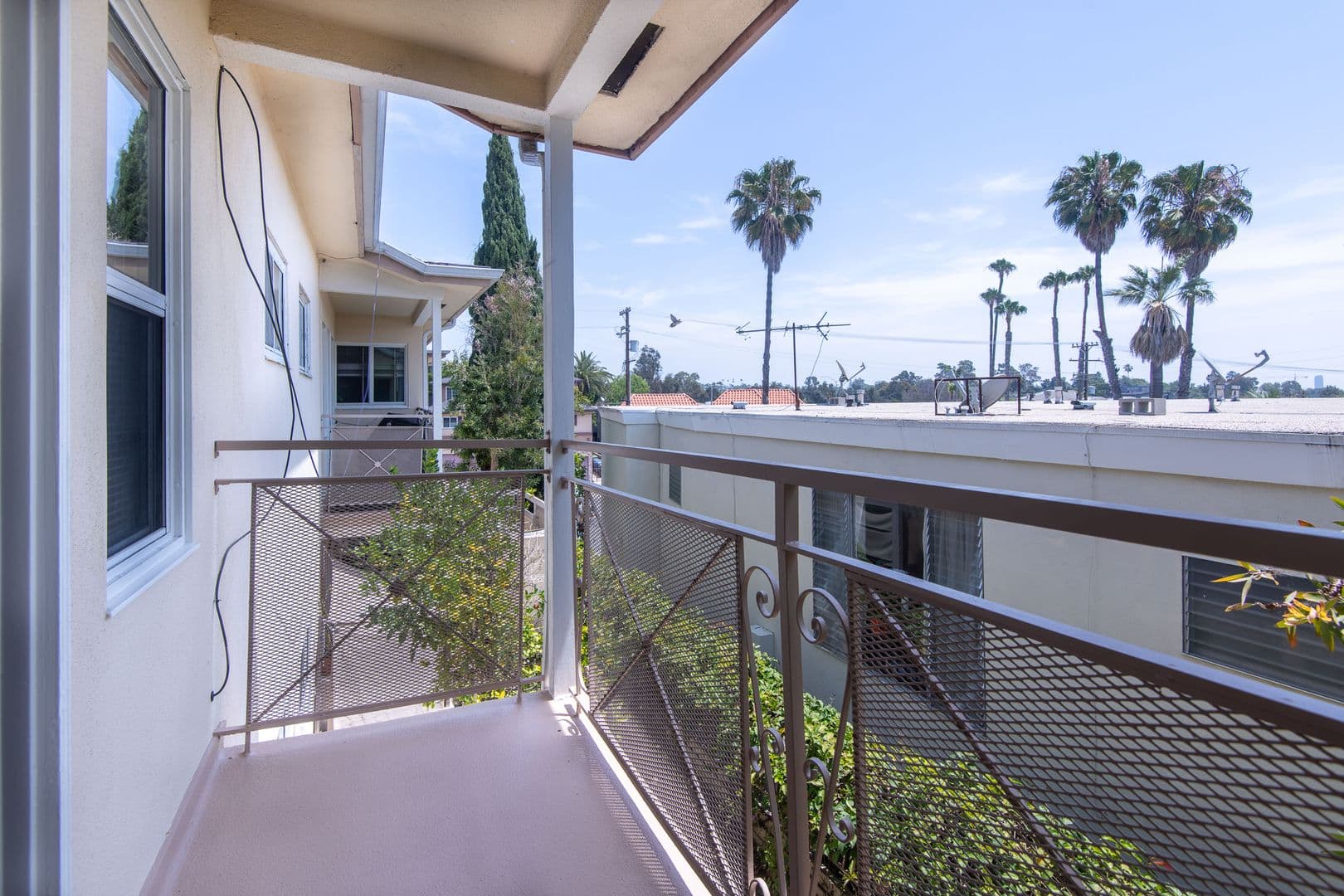 Los Angeles Apartment: 10554-60 National Blvd.
