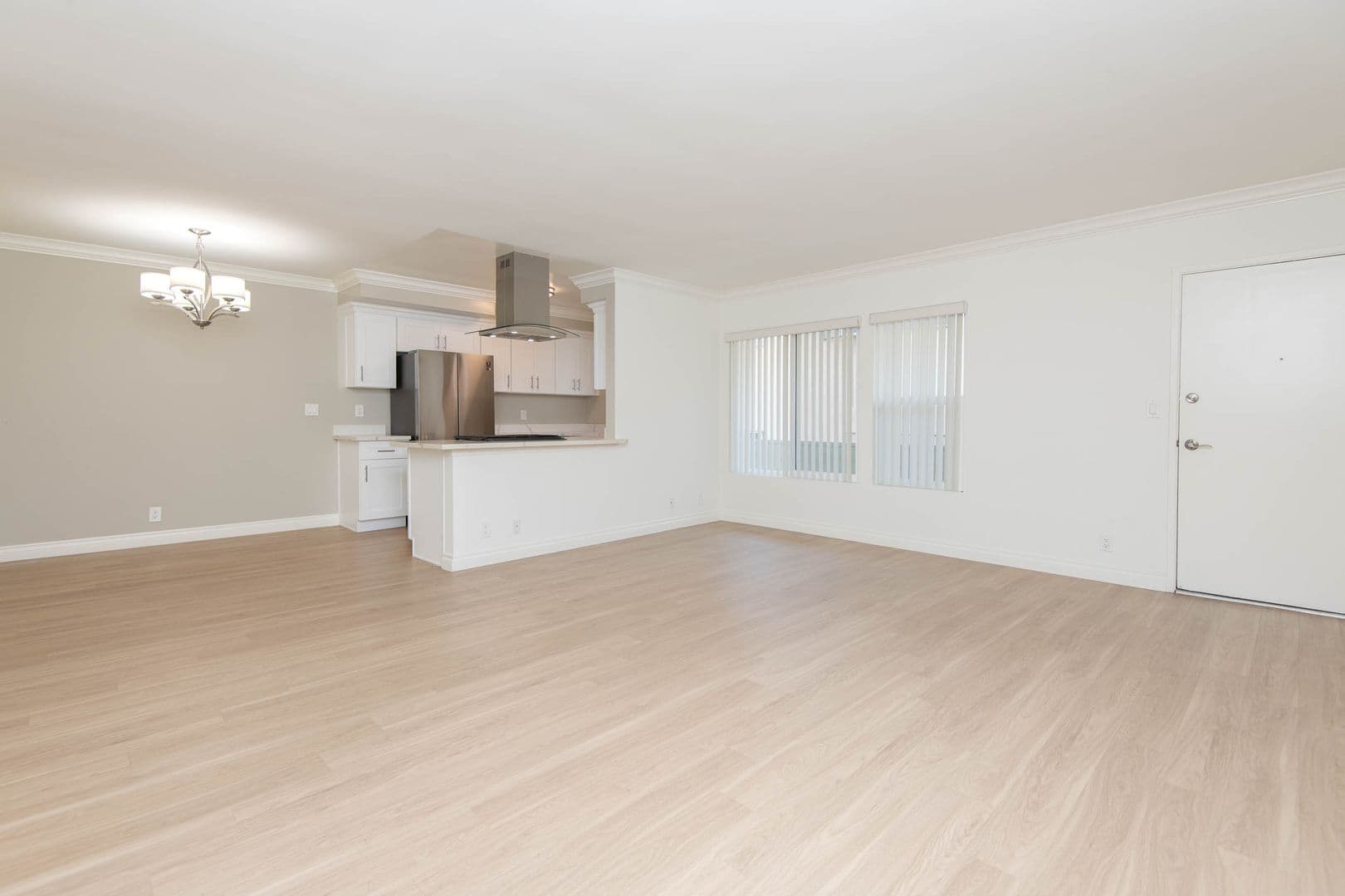 Los Angeles Apartment: 1738 Purdue Ave.