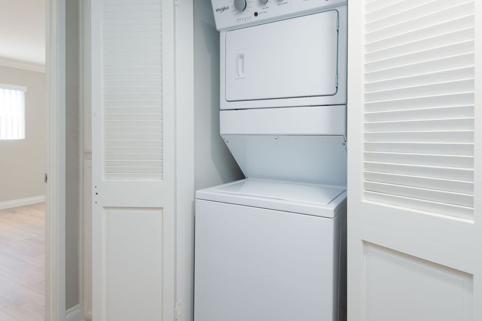Los Angeles Apartment: 7120 Ramsgate Ave.