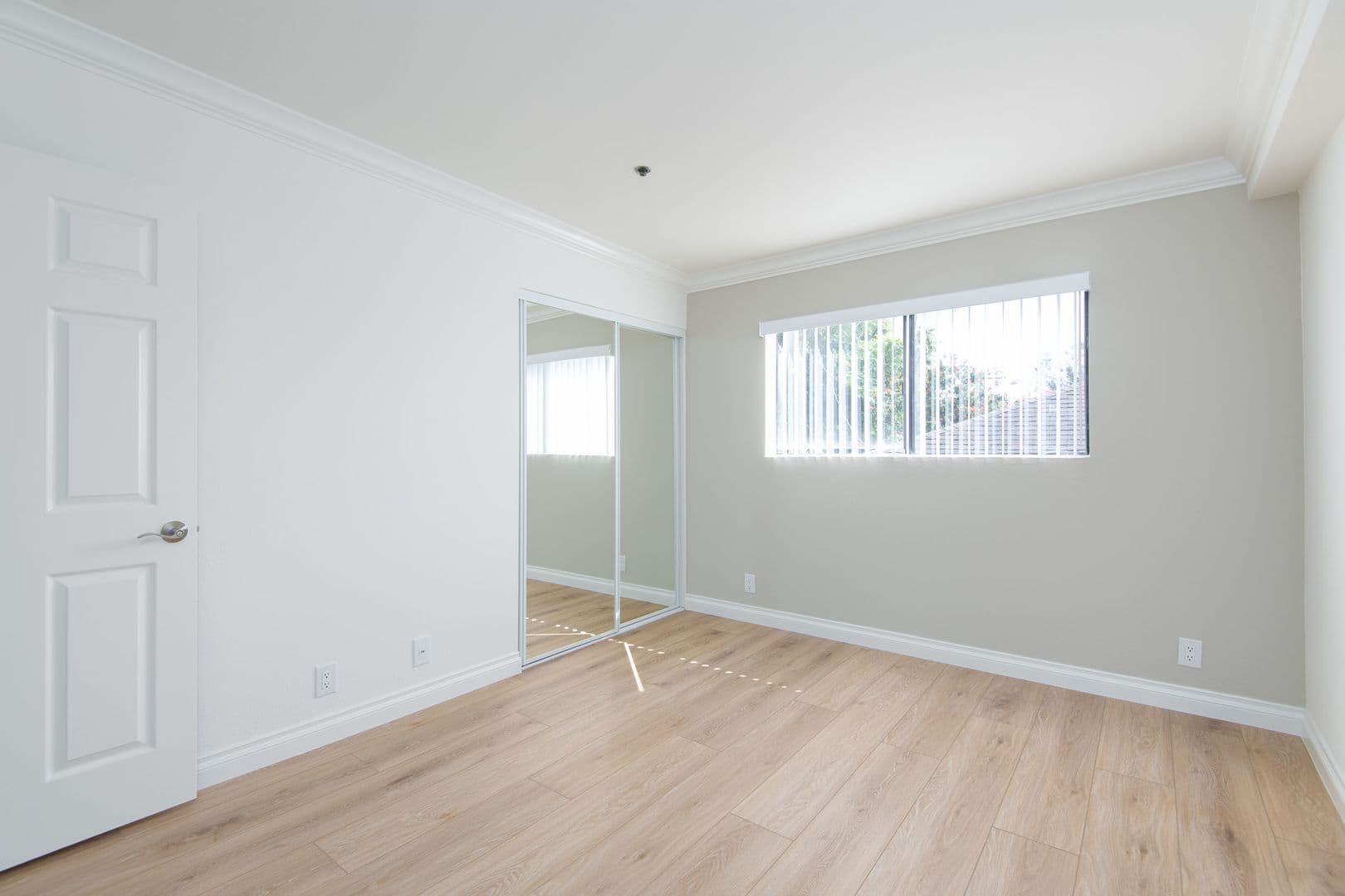 Los Angeles Apartment: 7120 Ramsgate Ave.