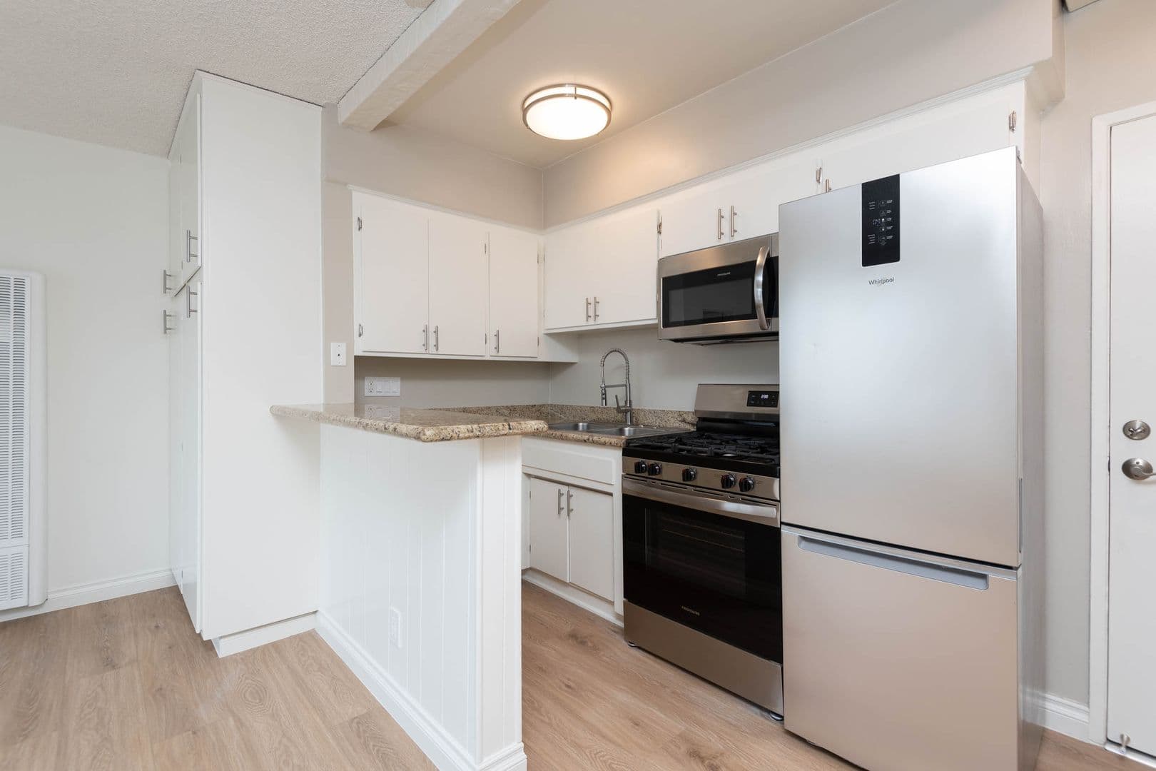 Los Angeles Apartment: 12740 Venice Blvd.