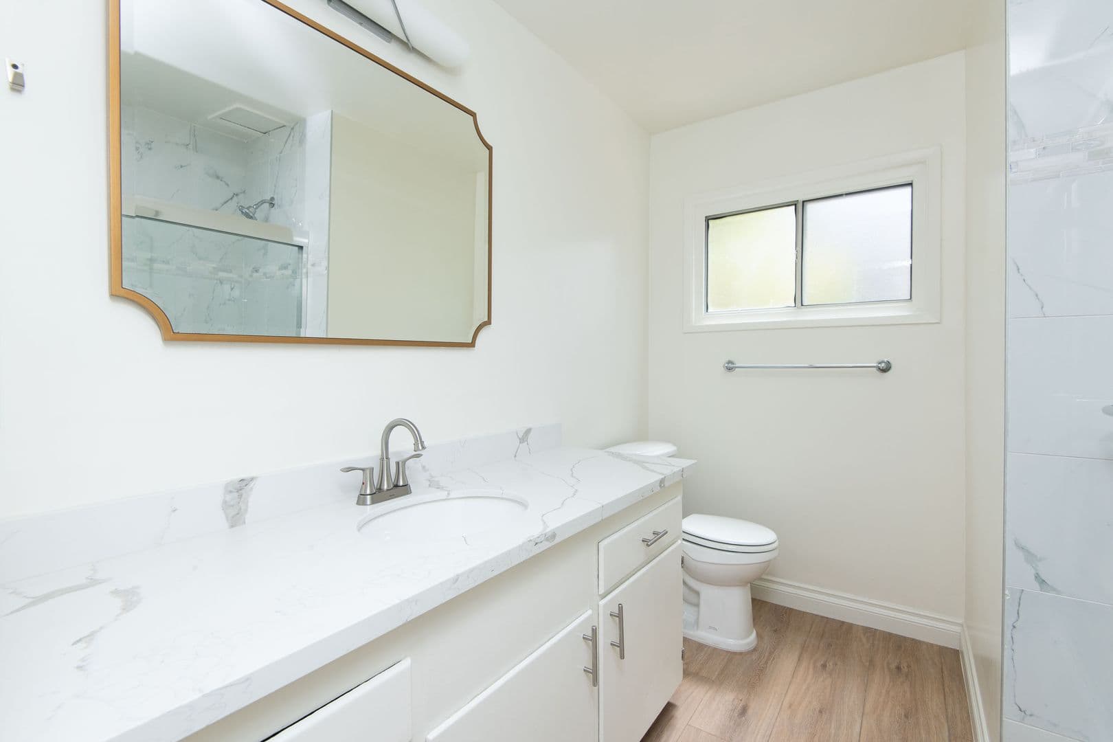 Los Angeles Apartment: 10554-60 National Blvd.