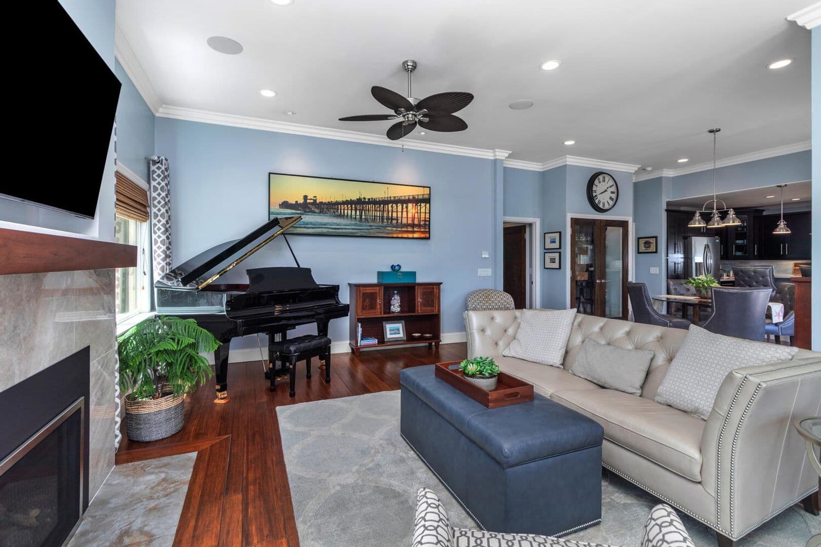 Oceanside House: 1026 West St