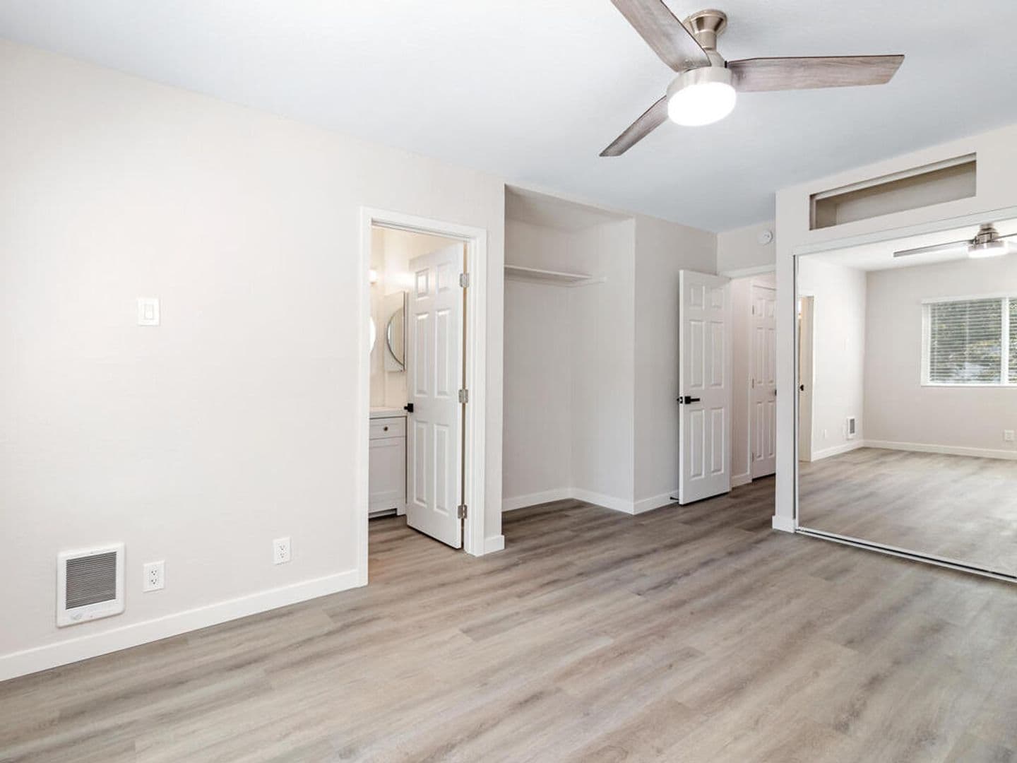Oceanside Condo: 109 Avenida Las Brisas - Unit D