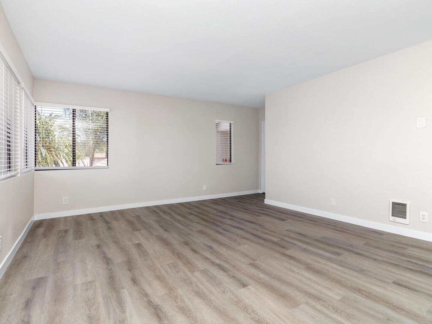 Oceanside Condo: 109 Avenida Las Brisas - Unit D
