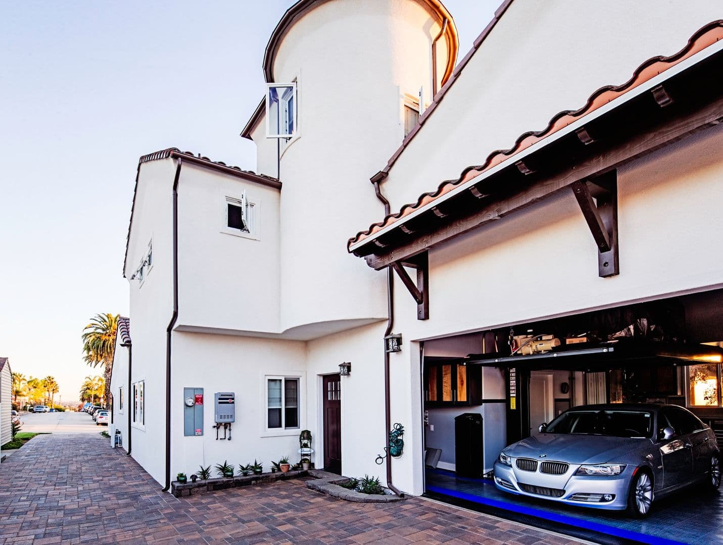 Oceanside House: 1026 West St