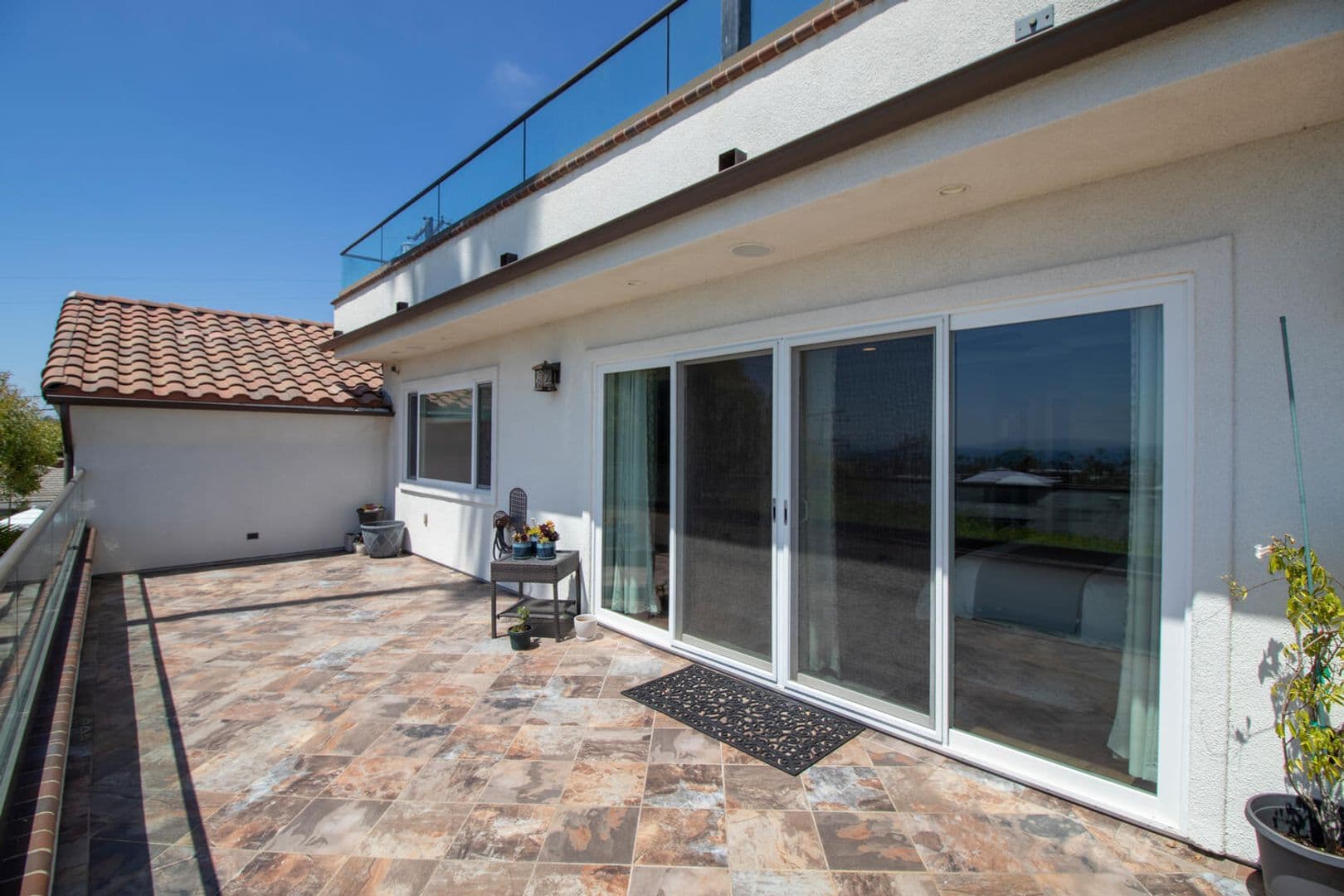 Oceanside House: 1026 West St