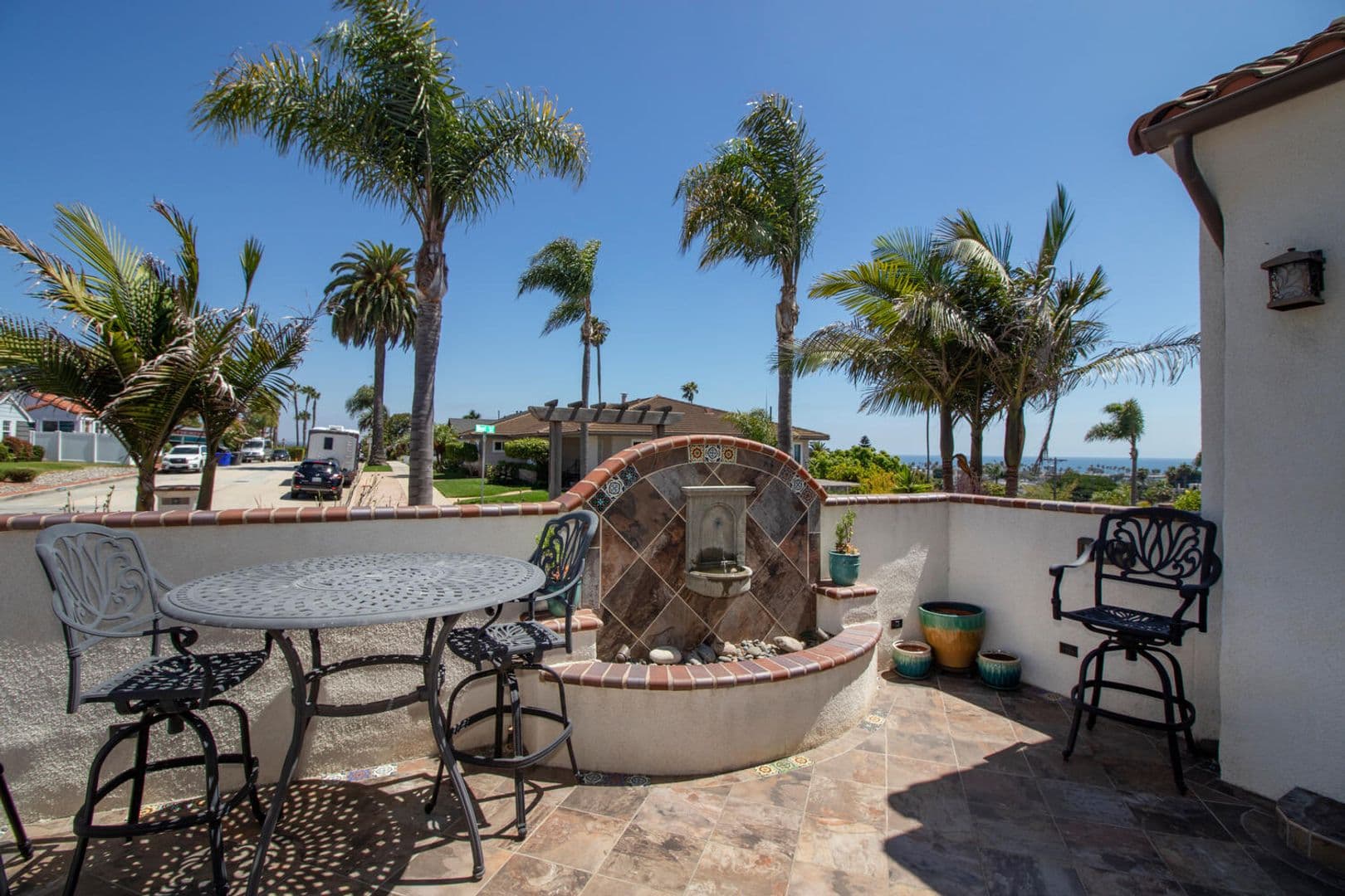 Oceanside House: 1026 West St