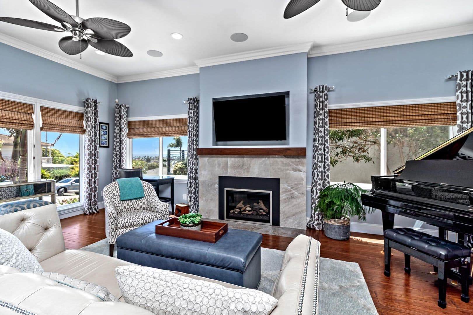 Oceanside House: 1026 West St