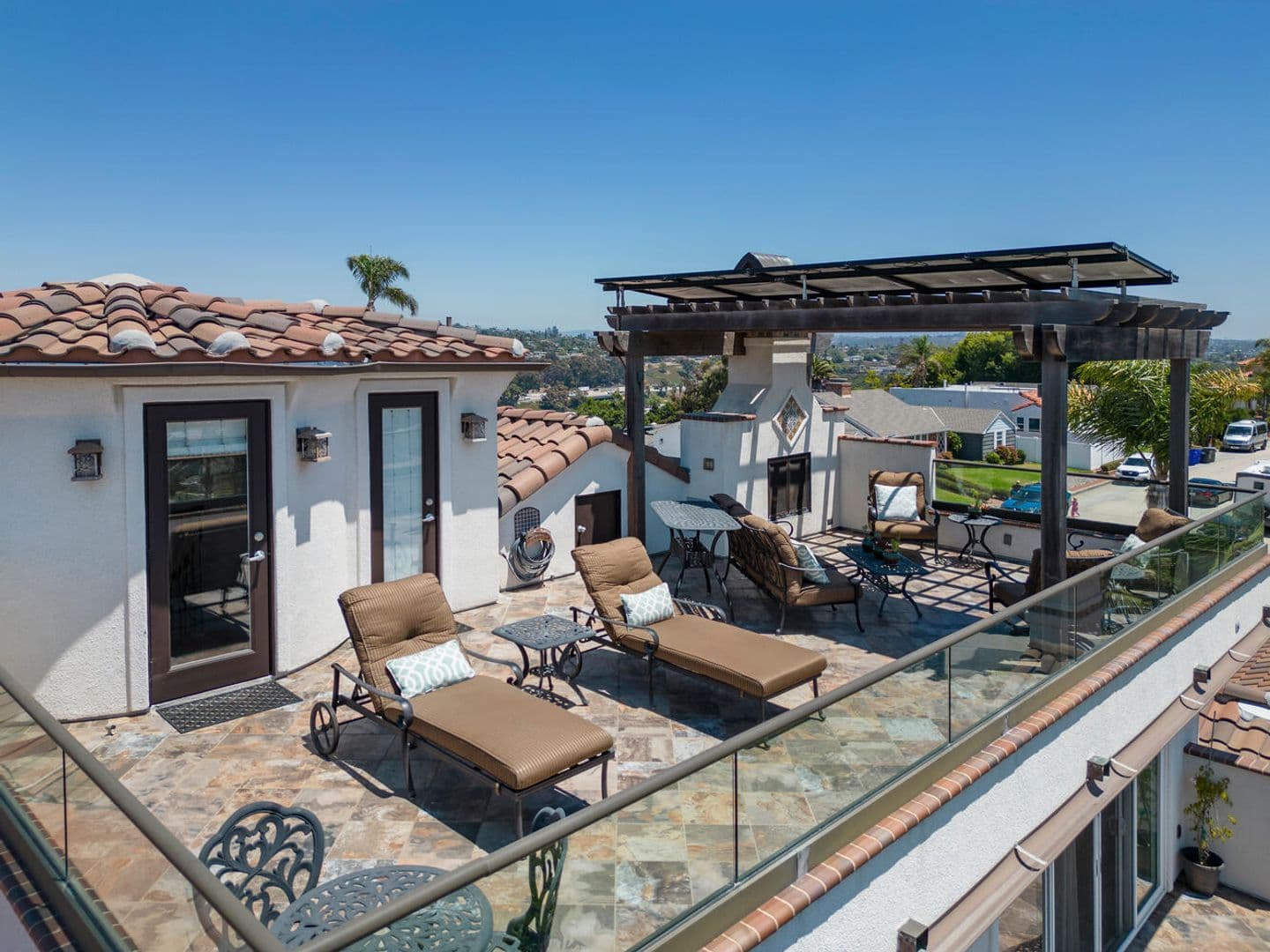 Oceanside House: 1026 West St