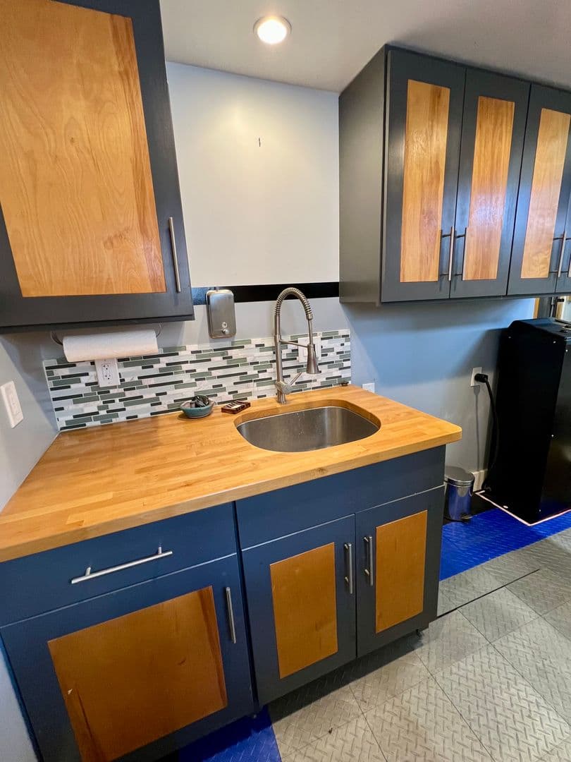Oceanside House: 1026 West St
