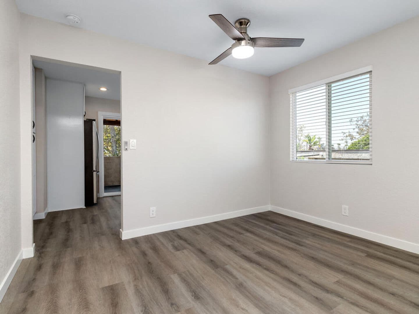 Oceanside Condo: 109 Avenida Las Brisas - Unit D
