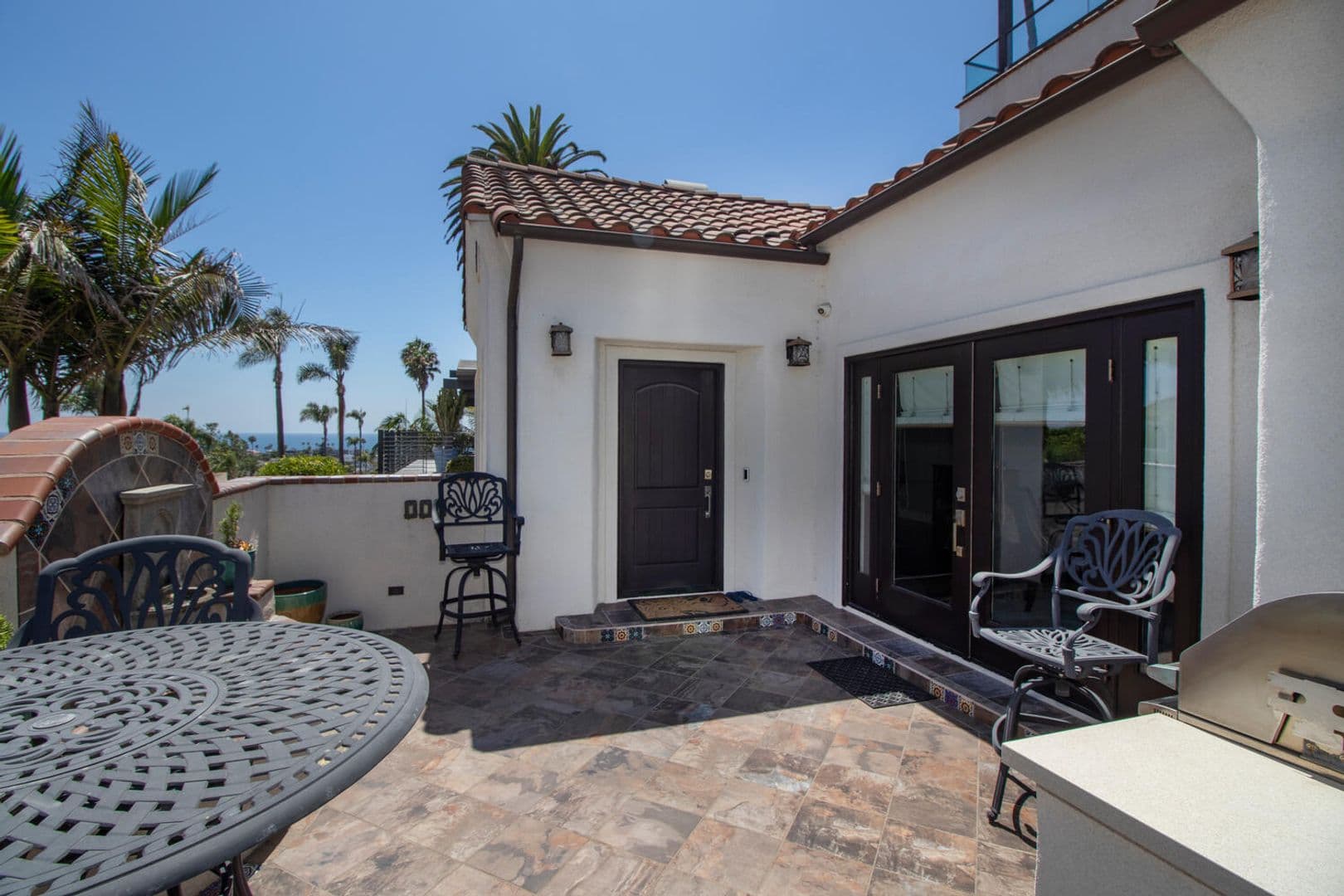 Oceanside House: 1026 West St