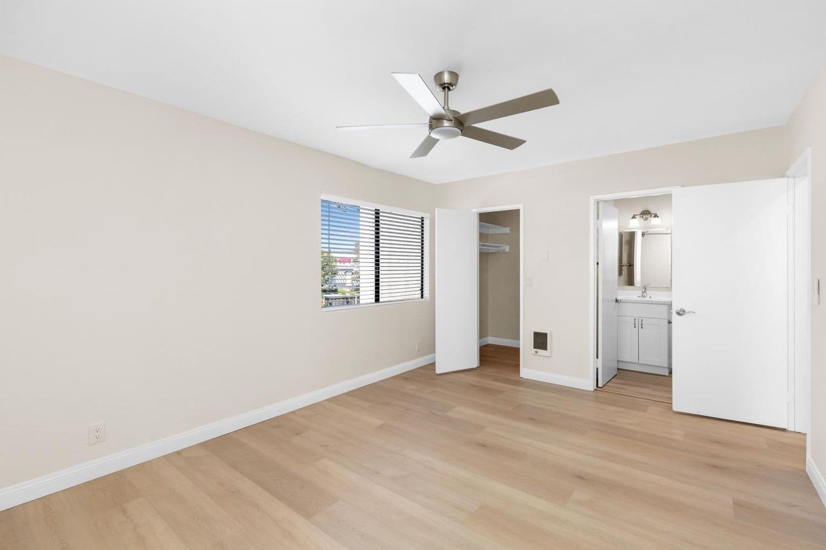 Oceanside Condo: 109 Avenida Las Brisas - Unit C