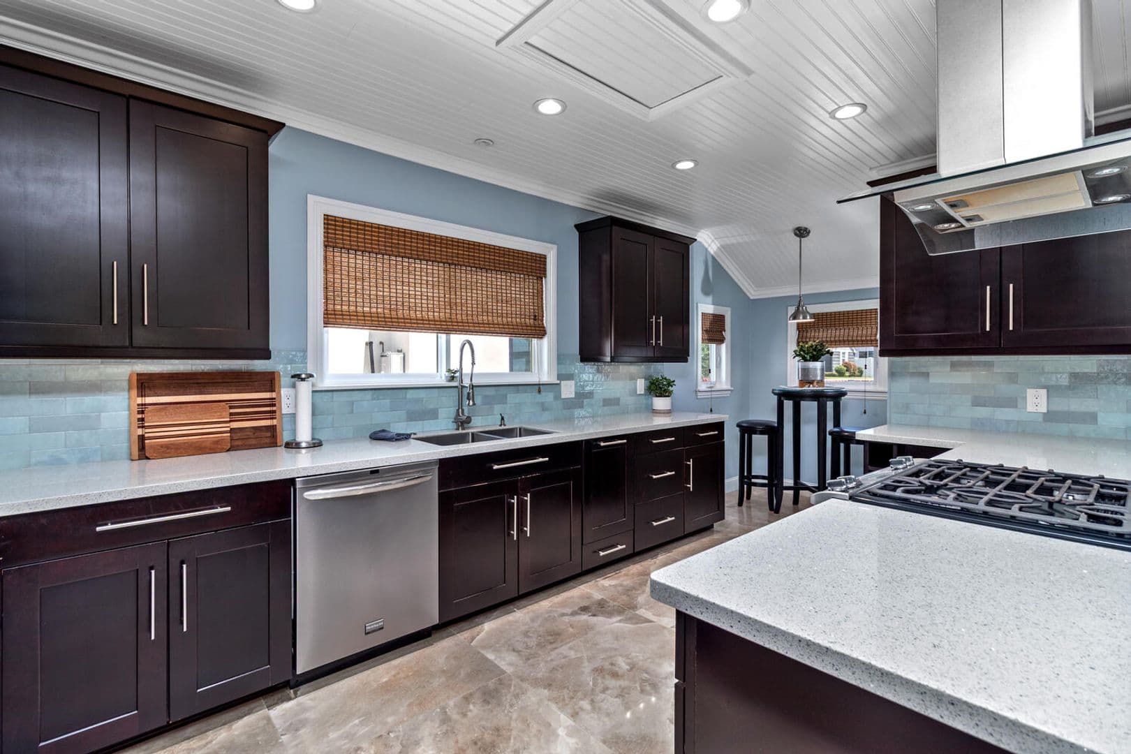 Oceanside House: 1026 West St