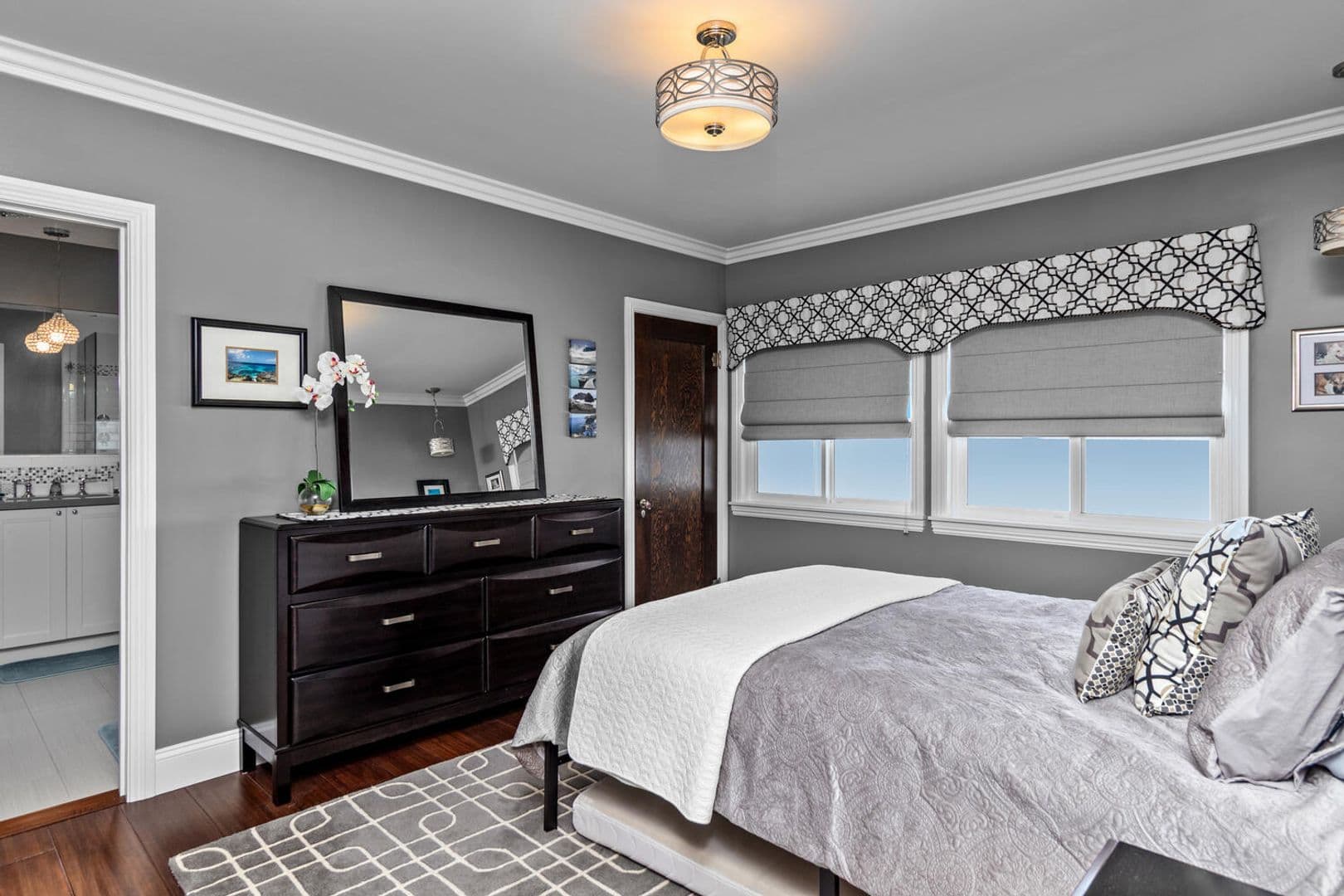 Oceanside House: 1026 West St