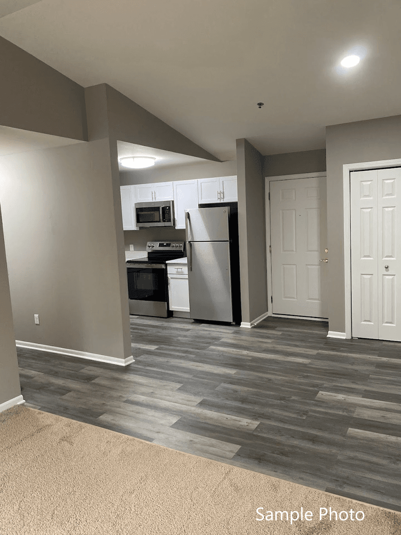 Bristol Apartment: 19624 82nd St