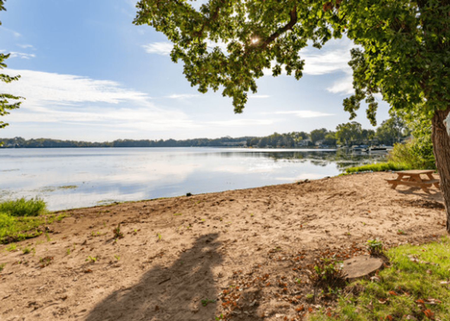 Lake Villa Apartment: 149 N Milwaukee Ave