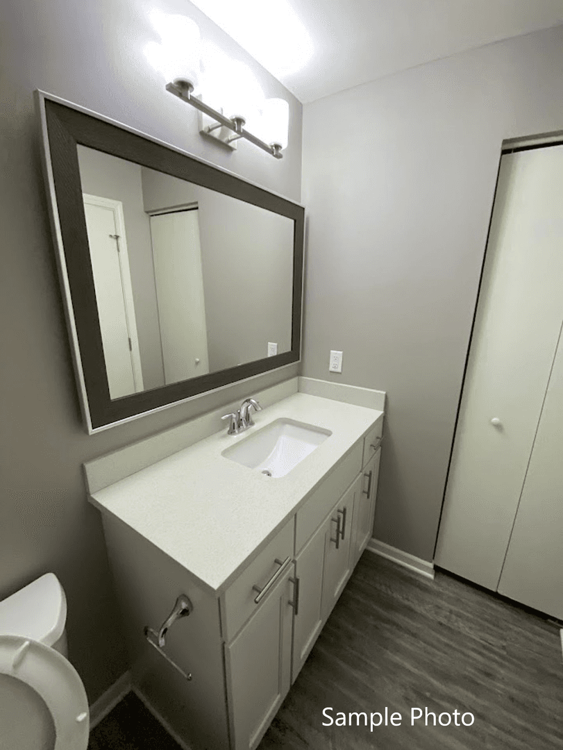 Lake Geneva Apartment: 1157 S. Wells St