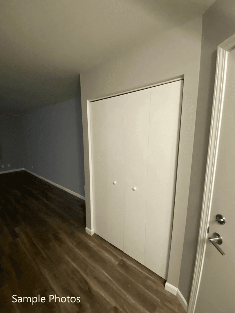 Lake Geneva Apartment: 1157 S. Wells St