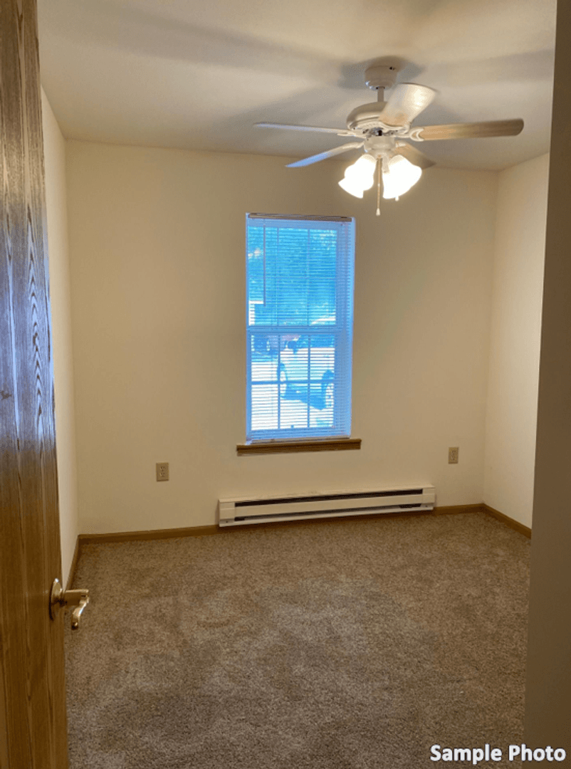 Bristol Apartment: 19624 82nd St