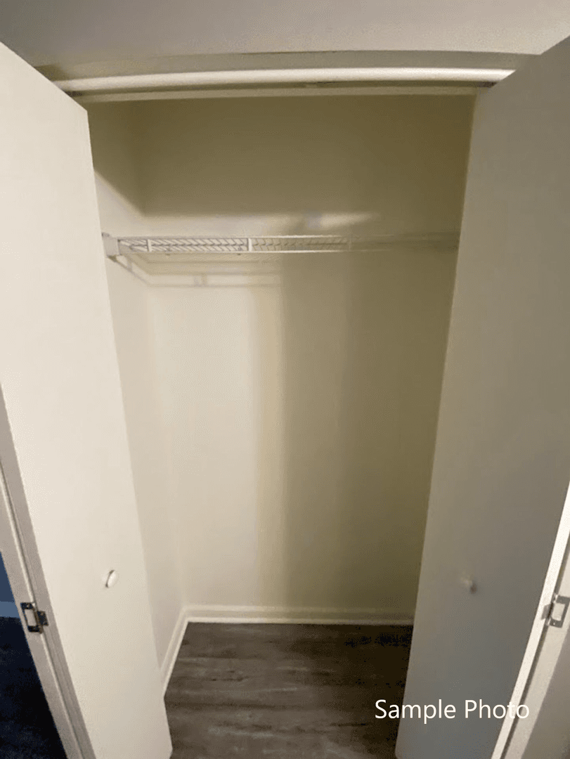 Lake Geneva Apartment: 1157 S. Wells St