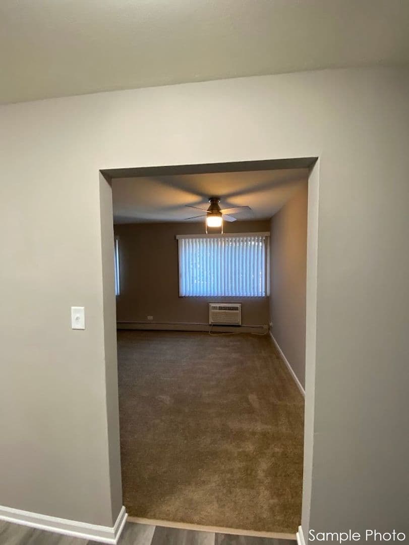 Gurnee Apartment: 4344 McClure Ave