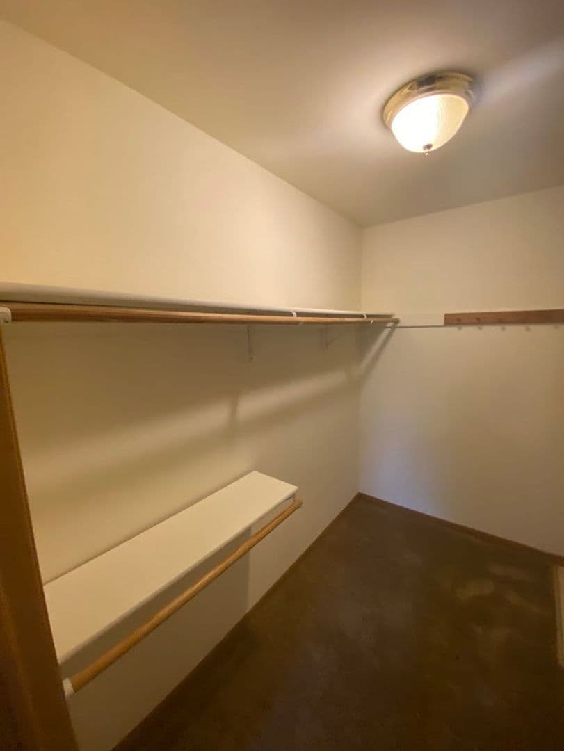 Bristol Apartment: 19624 82nd St