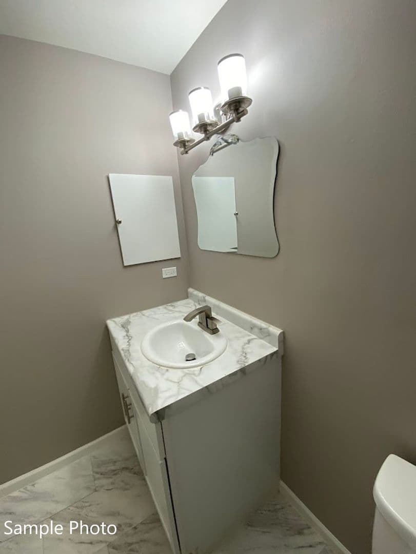 Lake Villa Apartment: 149 N Milwaukee Ave