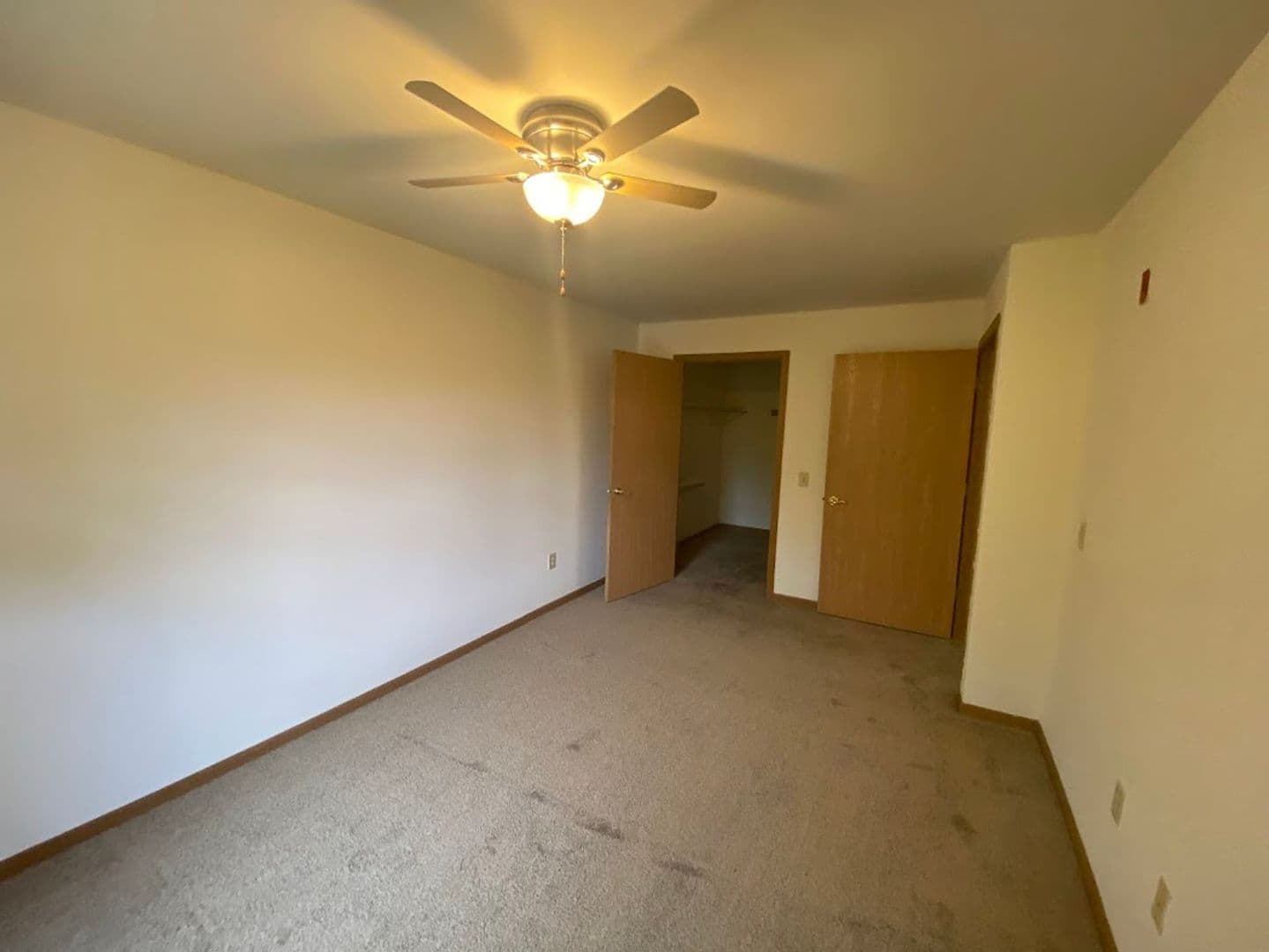 Bristol Apartment: 19624 82nd St