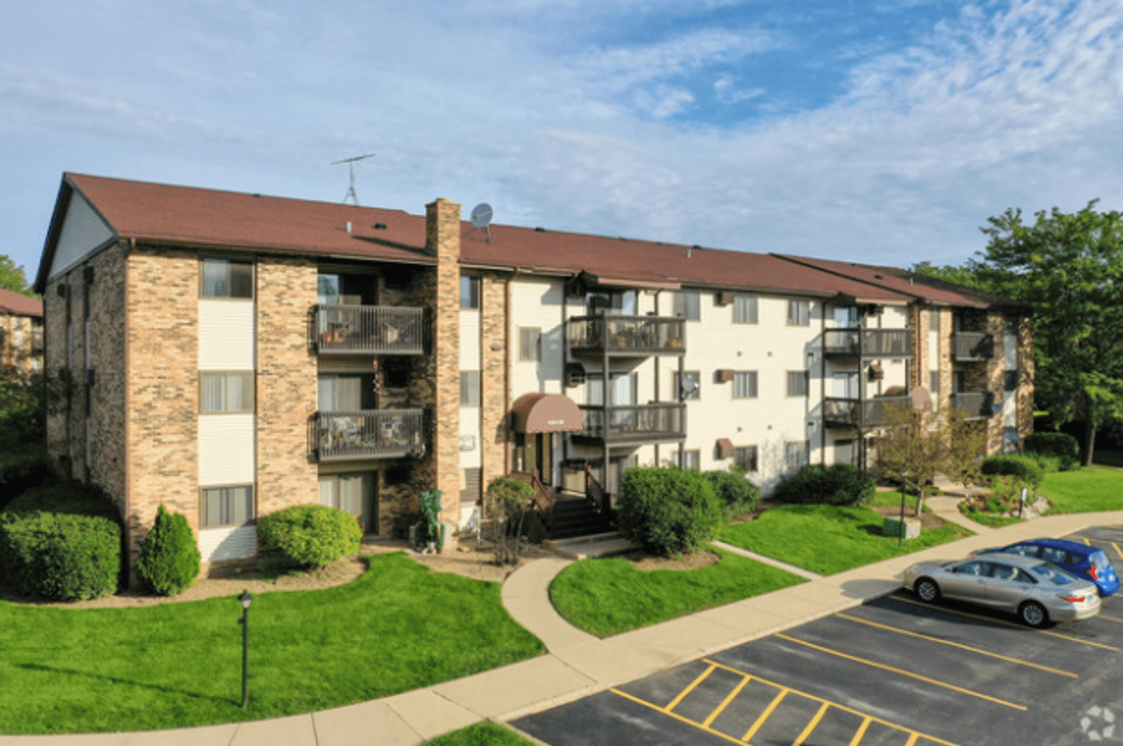 Lake Villa Apartment: 149 N Milwaukee Ave