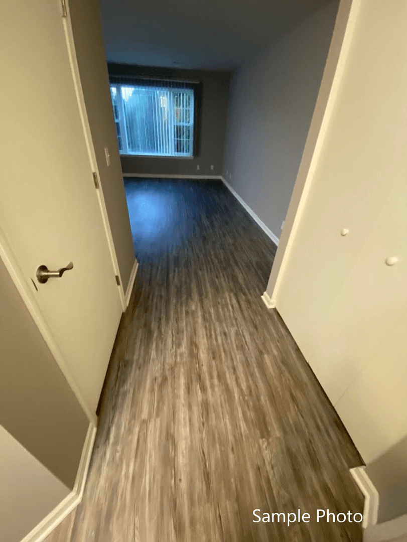 Lake Geneva Apartment: 1157 S. Wells St