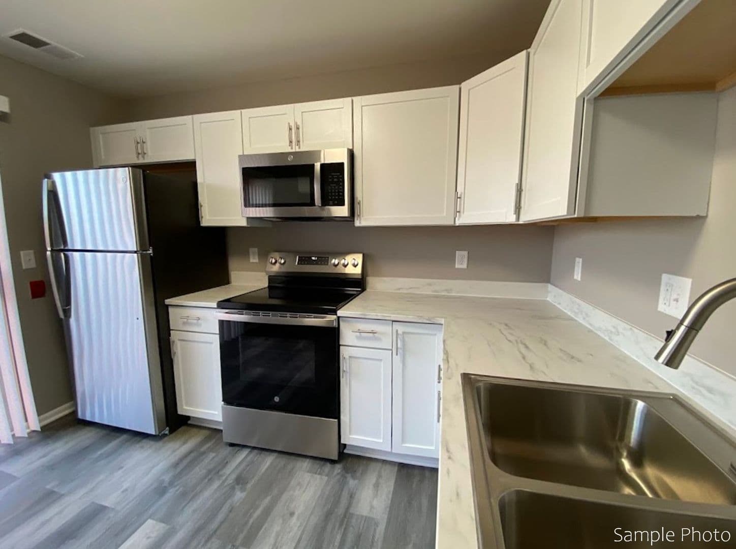 Lake Geneva Apartment: 1157 S. Wells St