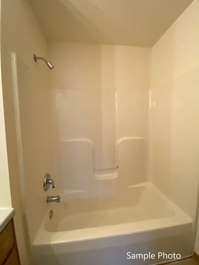 Bristol Apartment: 19624 82nd St