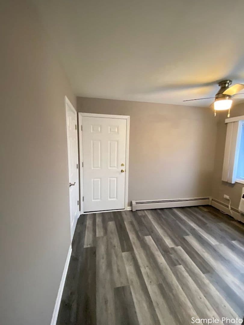 Gurnee Apartment: 4344 McClure Ave