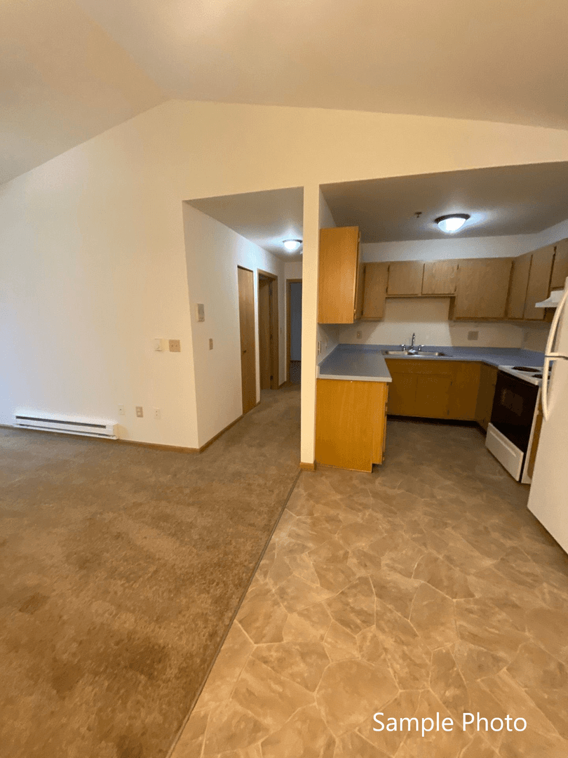 Bristol Apartment: 19624 82nd St
