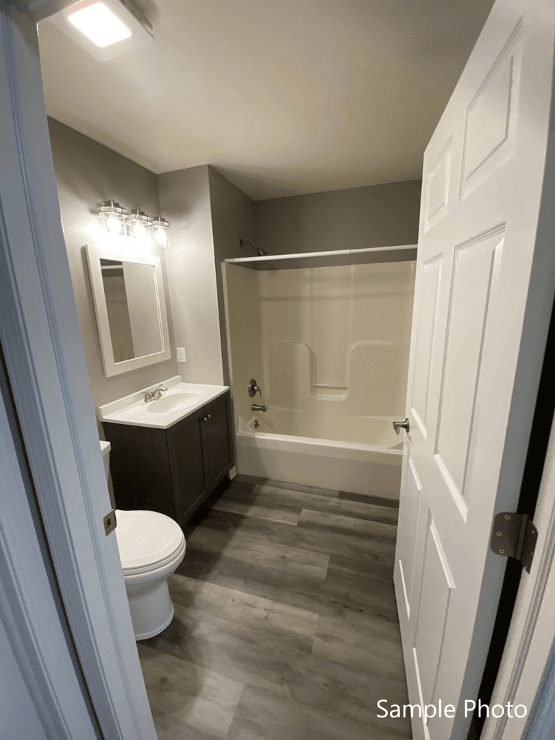 Bristol Apartment: 19624 82nd St