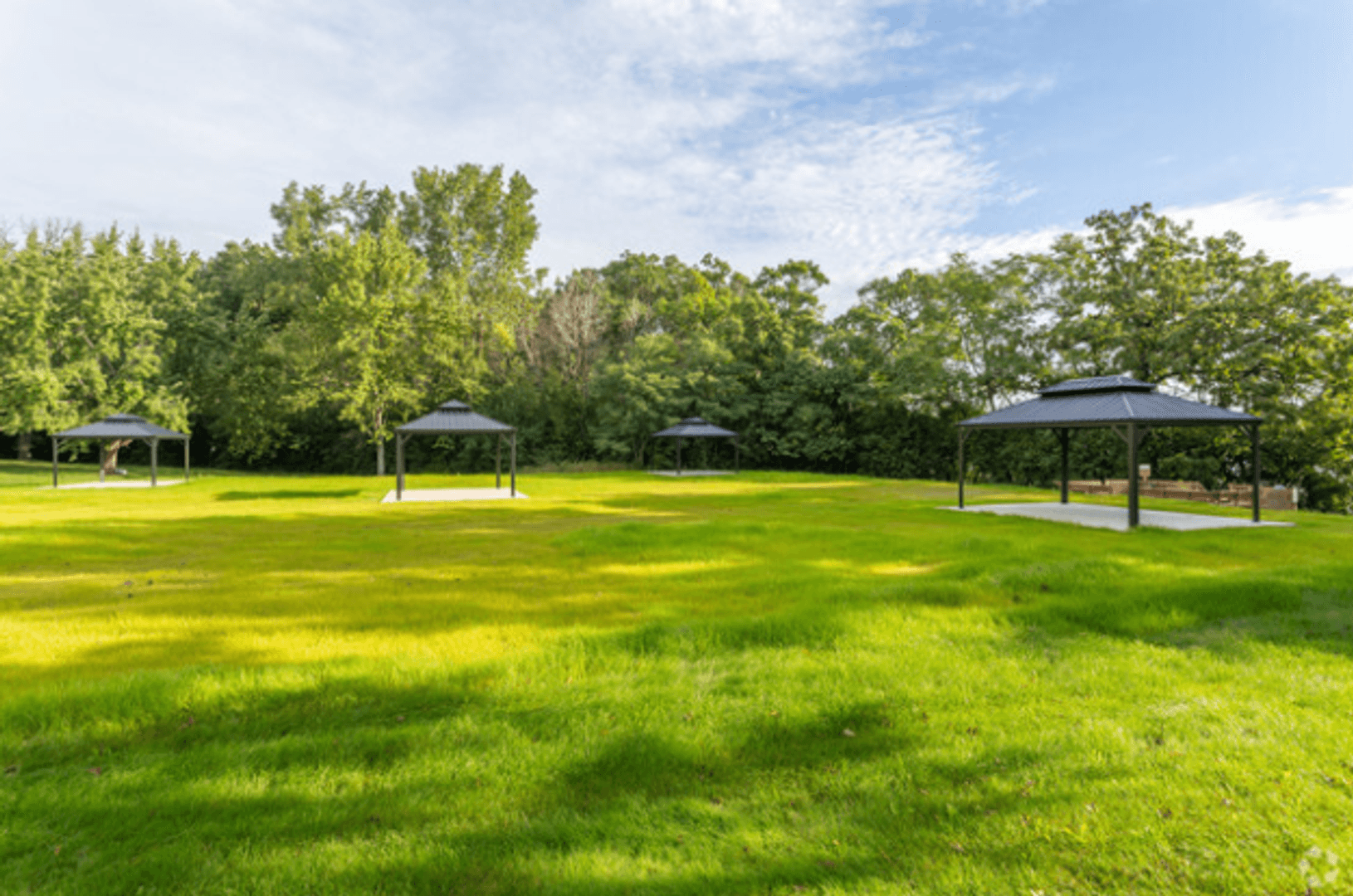Lake Villa Apartment: 149 N Milwaukee Ave