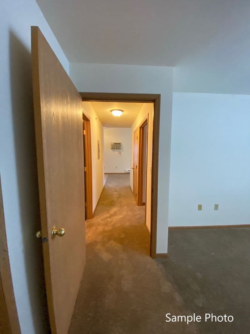 Bristol Apartment: 19624 82nd St