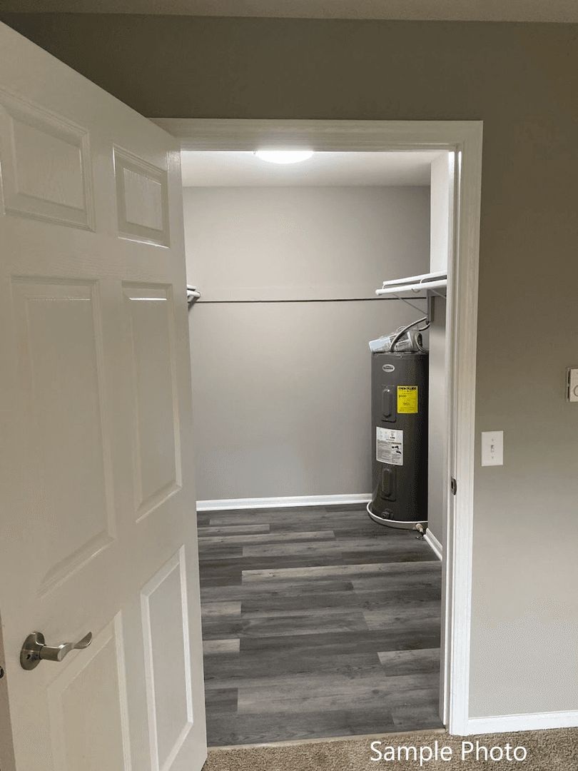 Bristol Apartment: 19624 82nd St